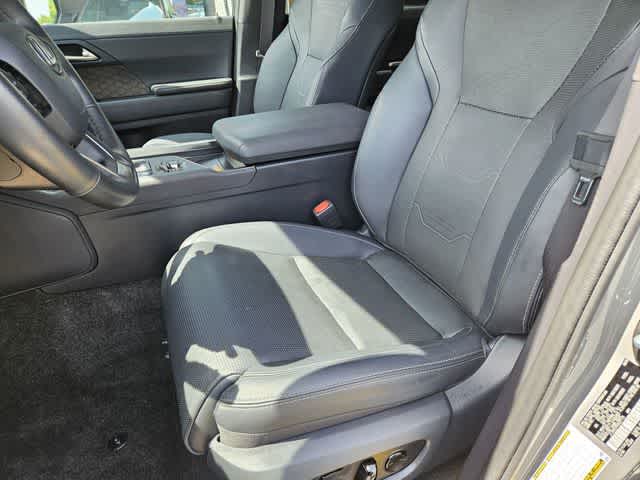 Thumbnail: 2024 Lexus GX - 16