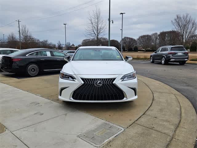 Thumbnail: 2025 Lexus ES - 4