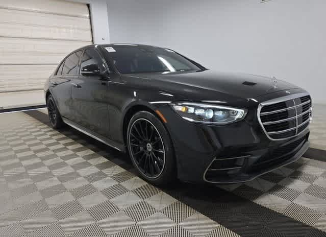 Thumbnail: 2023 Mercedes-Benz S-Class - 4
