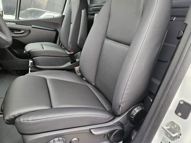 Thumbnail: 2026 Mercedes-Benz Sprinter - 15