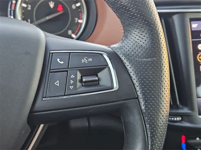 Thumbnail: 2022 Maserati Levante - 24