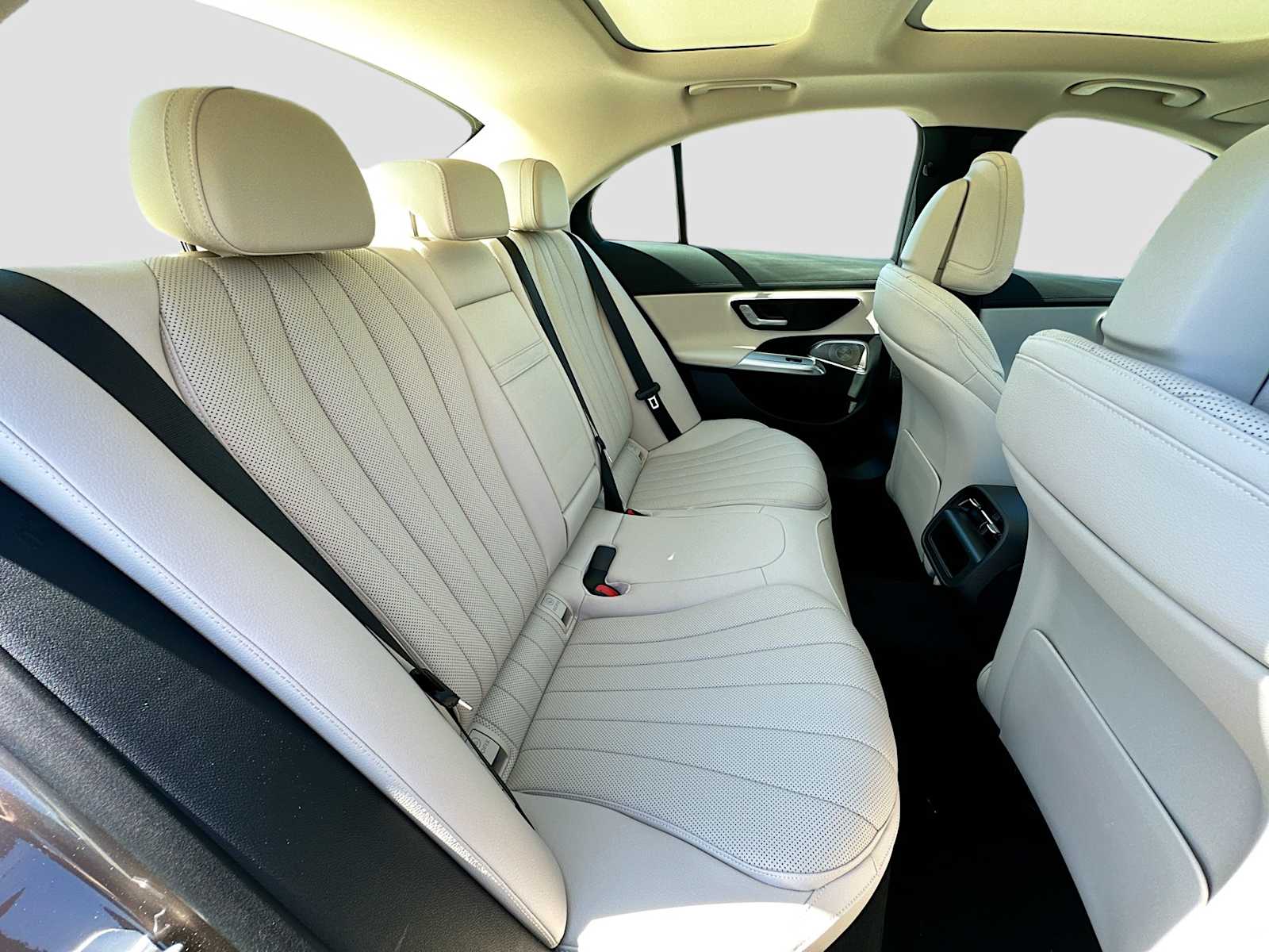 Thumbnail: 2026 Mercedes-Benz E-Class - 28