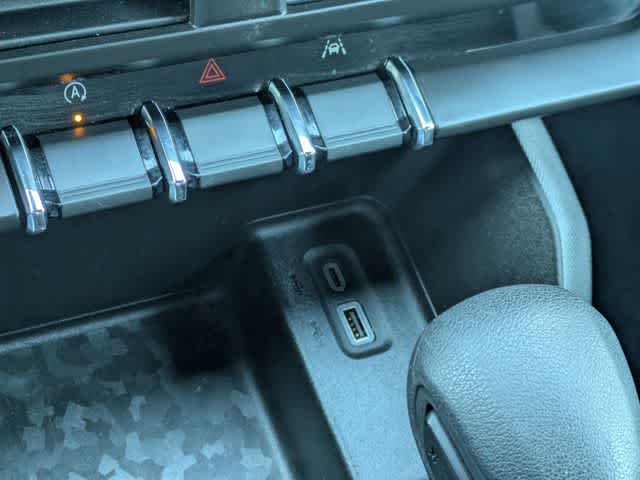 Thumbnail: 2024 Chevrolet Colorado - 27