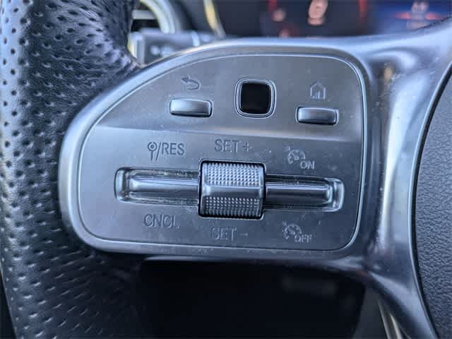 Thumbnail: 2022 Mercedes-Benz GLC - 23