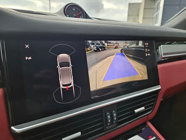 Thumbnail: 2023 Porsche Cayenne - 29