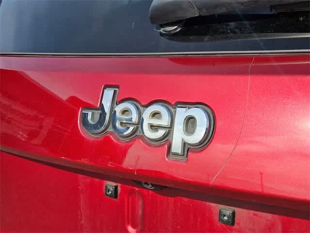 Thumbnail: 2015 Jeep Grand Cherokee - 10