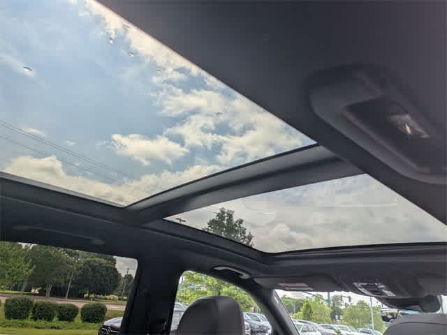 Thumbnail: 2025 Mercedes-Benz GLE - 21