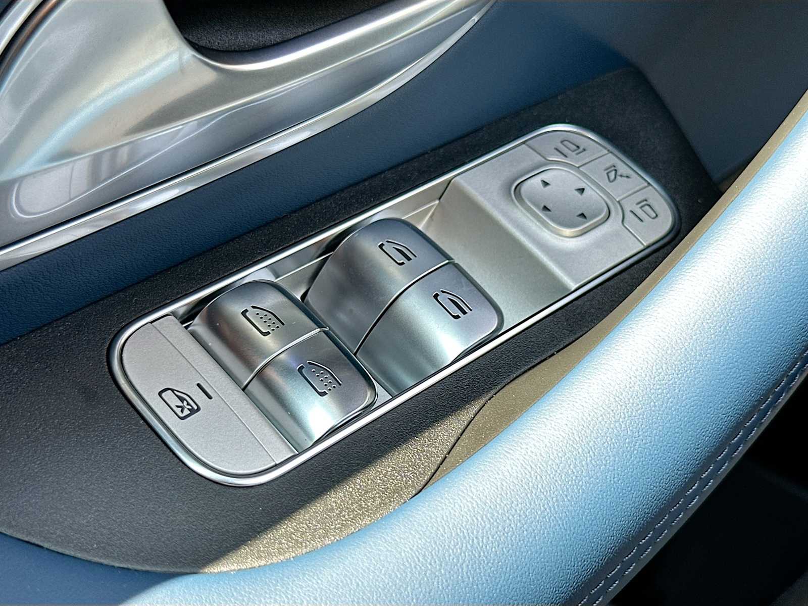 Thumbnail: 2026 Mercedes-Benz GL-Class - 18