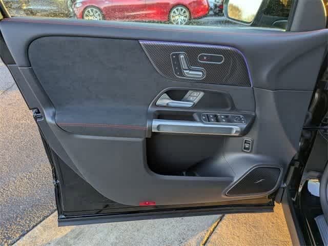 Thumbnail: 2025 Mercedes-Benz GLB - 15