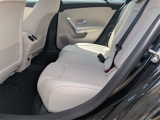 2025 Mercedes-Benz CLA 250 5