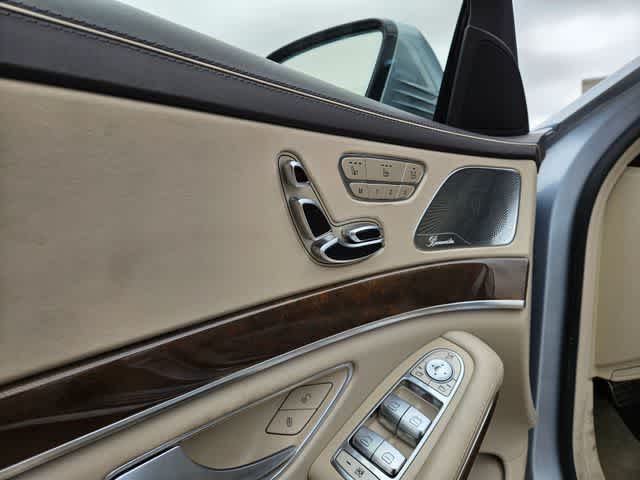 Thumbnail: 2016 Mercedes-Benz S-Class - 15