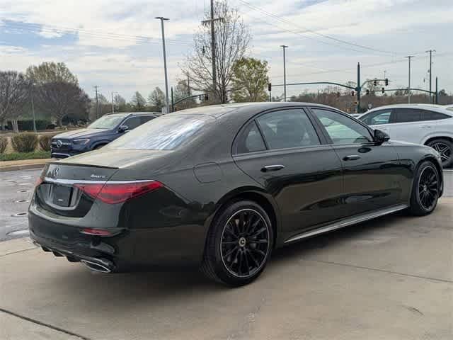 Thumbnail: 2025 Mercedes-Benz S-Class - 8