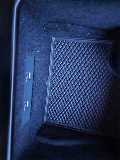 Thumbnail: 2023 Bentley Bentayga - 34