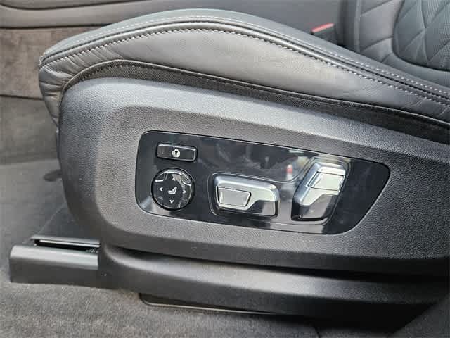 Thumbnail: 2024 BMW X7 - 16