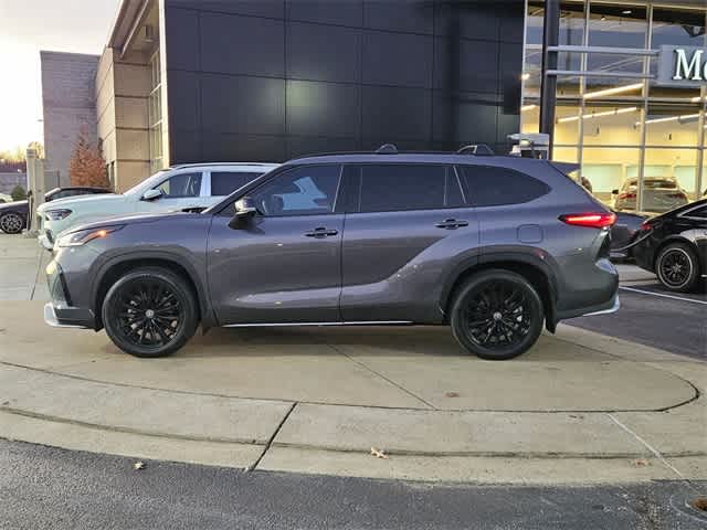 Thumbnail: 2023 Toyota Highlander - 5