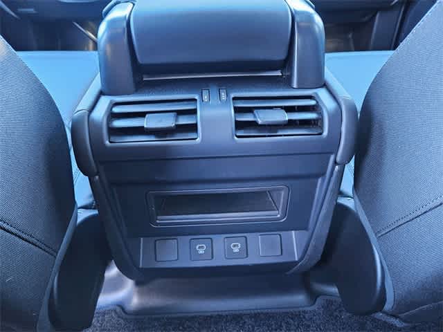 Thumbnail: 2025 Land Rover Defender - 19