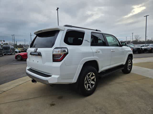Thumbnail: 2024 Toyota 4Runner - 9