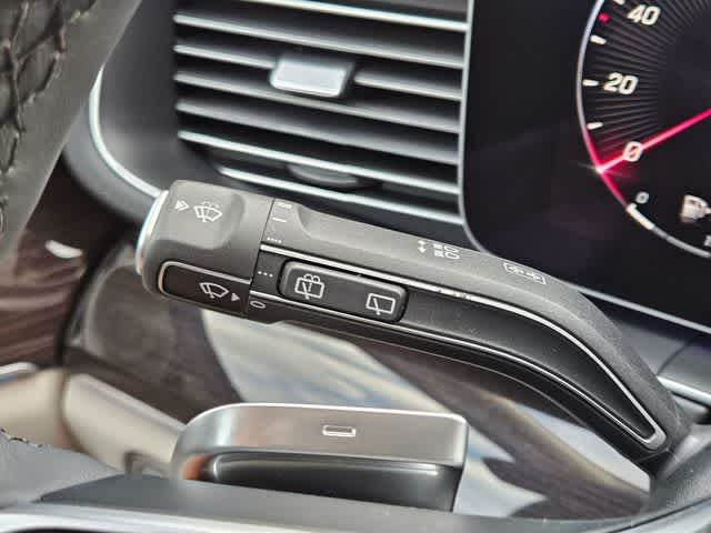 Thumbnail: 2026 Mercedes-Benz GLE - 28