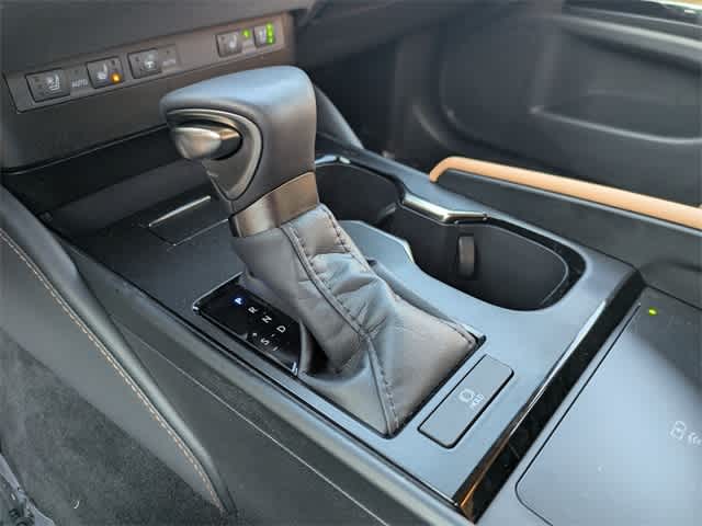 Thumbnail: 2025 Lexus ES - 32