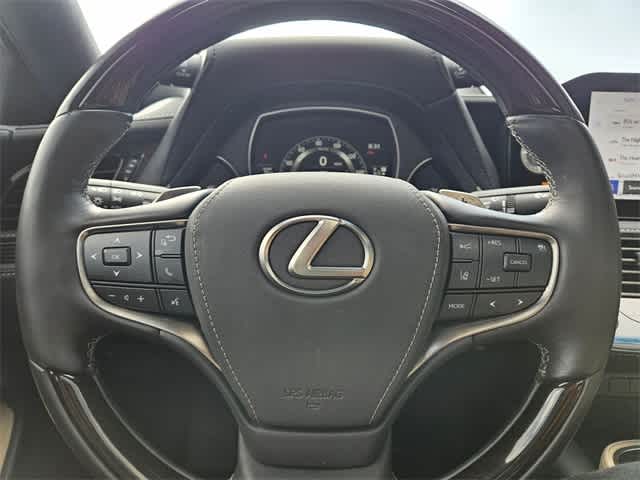 Thumbnail: 2023 Lexus LS - 24