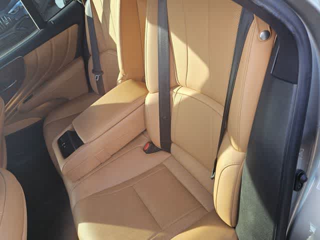 Thumbnail: 2021 Lexus LS - 19