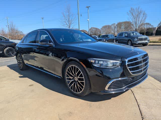 Thumbnail: 2022 Mercedes-Benz S-Class - 3