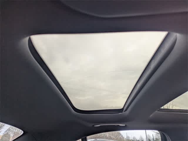 Thumbnail: 2017 Mercedes-Benz E-Class - 17