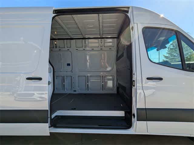 Thumbnail: 2026 Mercedes-Benz Sprinter - 17