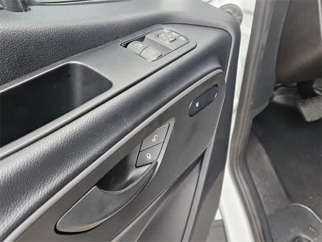 Thumbnail: 2024 Mercedes-Benz Sprinter - 11