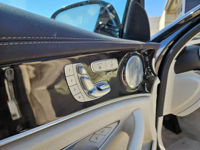 Thumbnail: 2017 Mercedes-Benz E-Class - 15