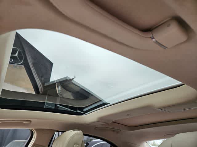 Thumbnail: 2016 Mercedes-Benz S-Class - 16