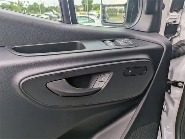 Thumbnail: 2025 Mercedes-Benz Sprinter - 13