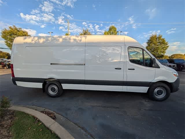 Thumbnail: 2025 Mercedes-Benz Sprinter - 9