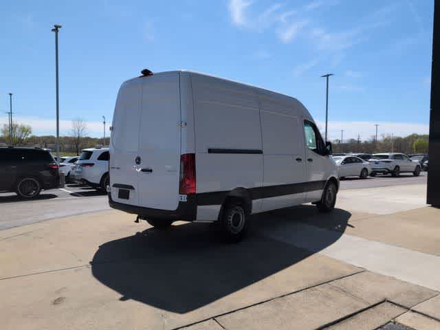 Thumbnail: 2026 Mercedes-Benz Sprinter - 6