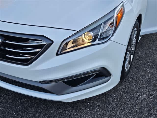 Thumbnail: 2017 Hyundai Sonata - 10