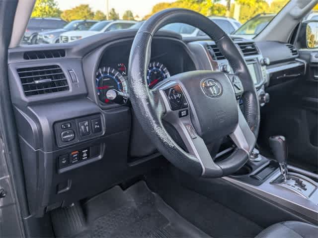 Thumbnail: 2016 Toyota 4Runner - 9