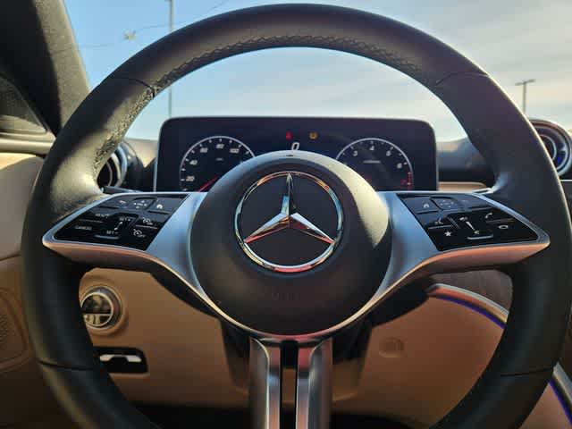 Thumbnail: 2023 Mercedes-Benz C-Class - 23