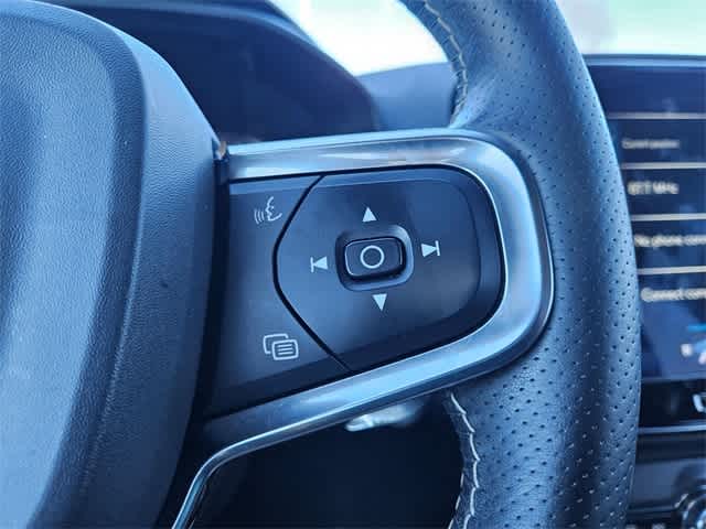 Thumbnail: 2020 Volvo XC40 - 26