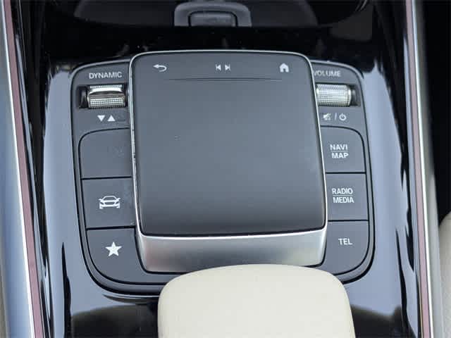 Thumbnail: 2021 Mercedes-Benz GLA - 35