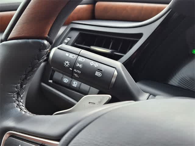 Thumbnail: 2024 Lexus ES - 28