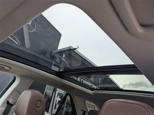 Thumbnail: 2026 Mercedes-Benz GLE - 19