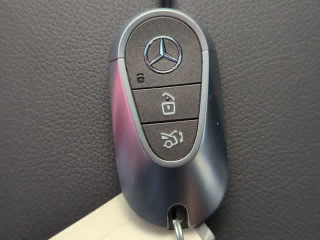 Thumbnail: 2026 Mercedes-Benz GLC - 35