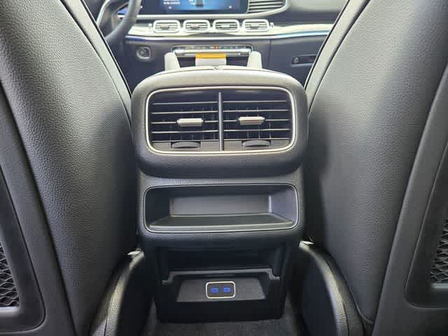 Thumbnail: 2026 Mercedes-Benz GLE - 18