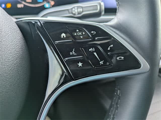 Thumbnail: 2025 Mercedes-Benz GLE - 25