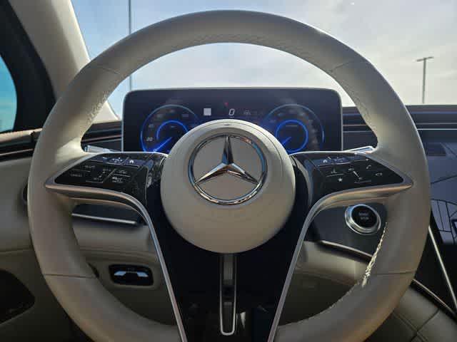 Thumbnail: 2023 Mercedes-Benz EQS - 23