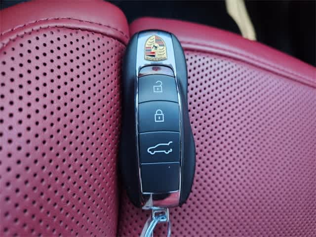 Thumbnail: 2024 Porsche Macan - 37