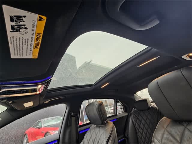 Thumbnail: 2022 Mercedes-Benz S-Class - 18