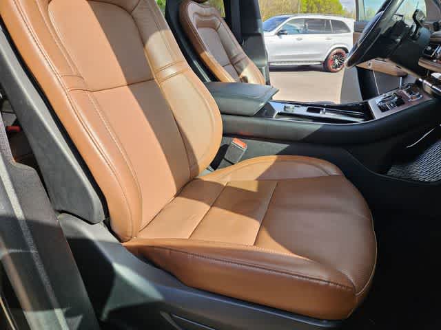 Thumbnail: 2022 Lincoln Aviator - 22