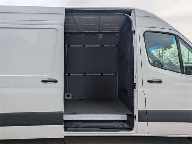 Thumbnail: 2024 Mercedes-Benz eSprinter - 16
