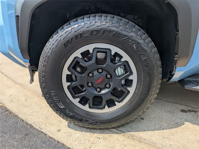 Thumbnail: 2025 Toyota 4Runner - 13